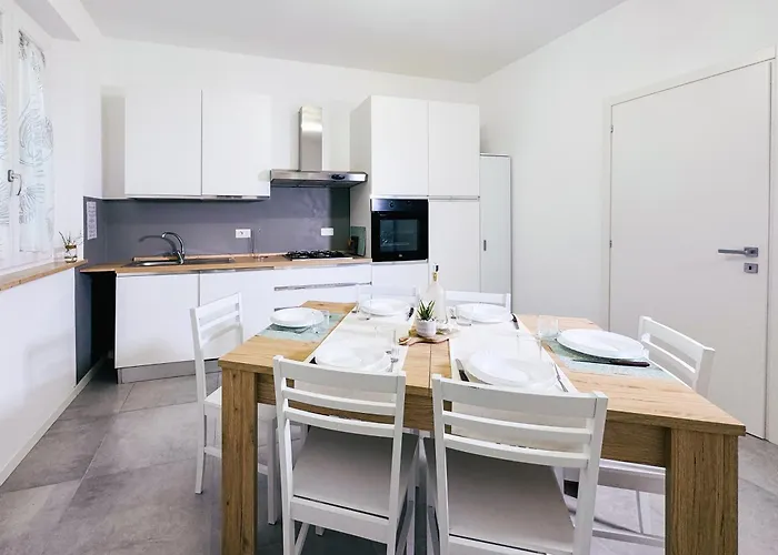 Casa Verdi 37 Rubino Smeraldo Porto SantʼElpidio