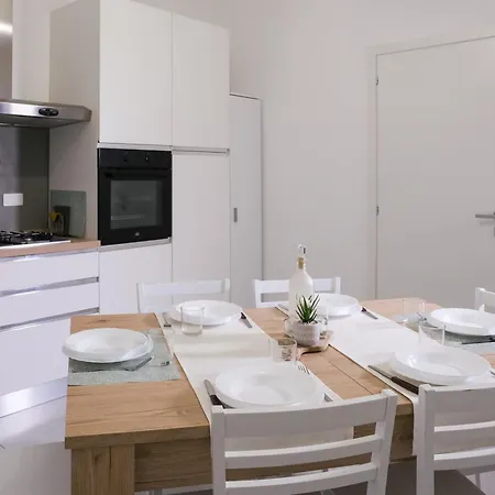 Casa Verdi 37 Rubino Smeraldo Porto SantʼElpidio