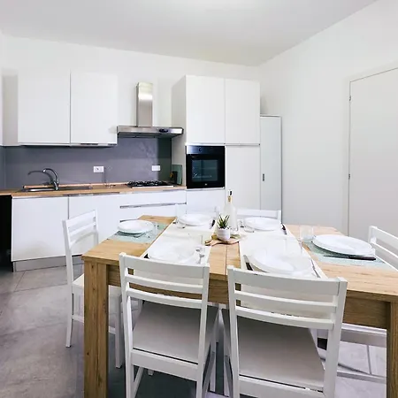 Casa Verdi 37 Rubino Smeraldo Porto SantʼElpidio